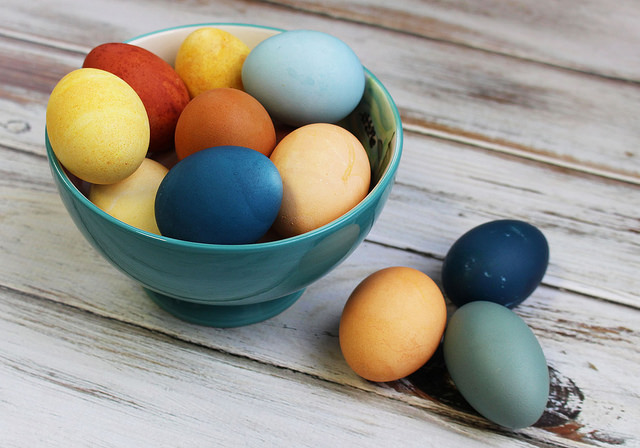 DIY All-Natural Egg Dye
