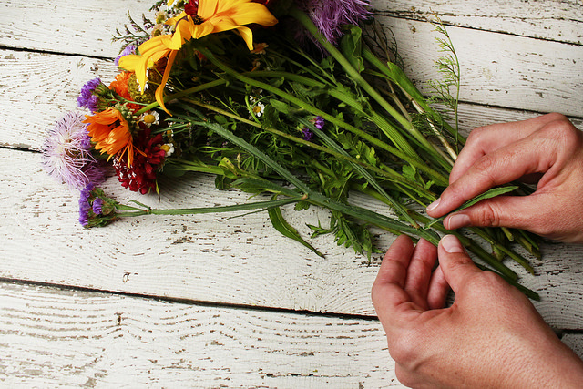 How to Care for Your Fresh Cut Flowers in 5 Easy Steps