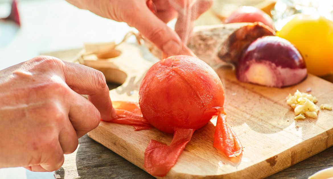 How to Peel Tomatoes (Quick and Easy Method)